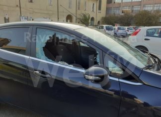 Nuovo raid contro le auto in sosta: vetri in frantumi in piazza Rampi