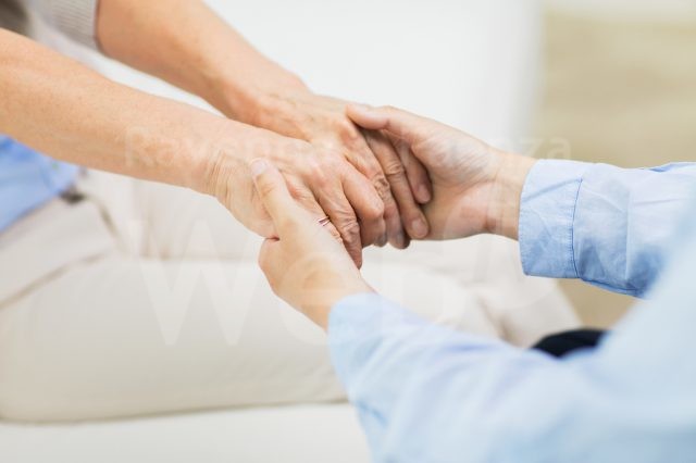 aiuto-anziani-e1486208733797