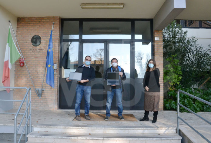 donazione computer auser scuole bagnacavallo 2020 III