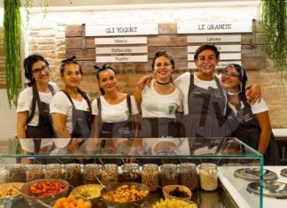 Un bar di Ravenna offre cinquecento caffè alla città