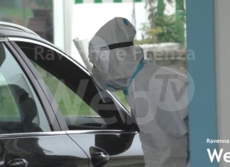 Tamponi drive through al Pala de Andrè: due postazioni in grado di effettuare oltre 800 test al giorno