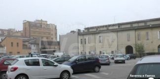 Vandalismi in piazza Rampi, il Comune: “Episodi slegati fra di loro”. Ora arrivano le telecamere