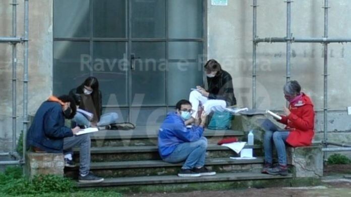 priorita alla scuola lezione