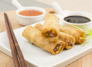 Compra un involtino di primavera, all’interno trova un pezzo di dito: il Dna verrà analizzato