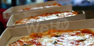 Consegna di pizze a domicilio per 300 persone in difficoltà: domani edizione speciale della Cena della Carità