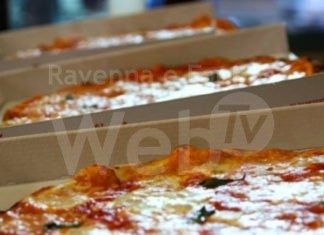Consegna di pizze a domicilio per 300 persone in difficoltà: domani edizione speciale della Cena della Carità