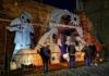 Natale 2020: inaugurato il presepe in metallo in piazzetta Gandhi con figure alte fino a tre metri