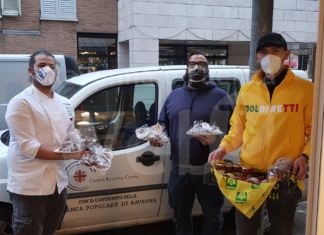 Coldiretti: “Spesa sospesa” consegnate a Caritas le cassette con beni di prima necessità