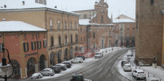 Precipitazione nevosa in miglioramento, situazione delle strade monitorata. In azione mezzi spargisale. Scuole aperte
