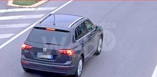 Finge di essere stato urtato durante un sorpasso: truffa da 400 euro ai danni di un faentino