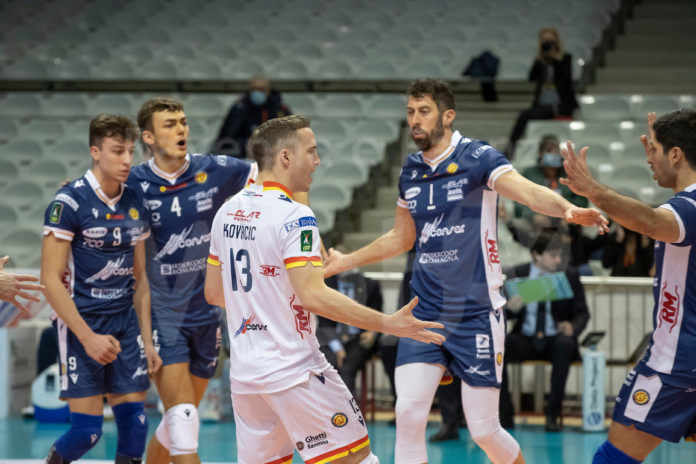 VOLLEY PALLAVOLO. Consar Ravenna - Cucine Lube Civitanova 2-3.