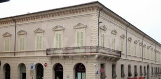 Tolte le impalcature a Palazzo Laderchi: terminato l’intervento di recupero della facciata