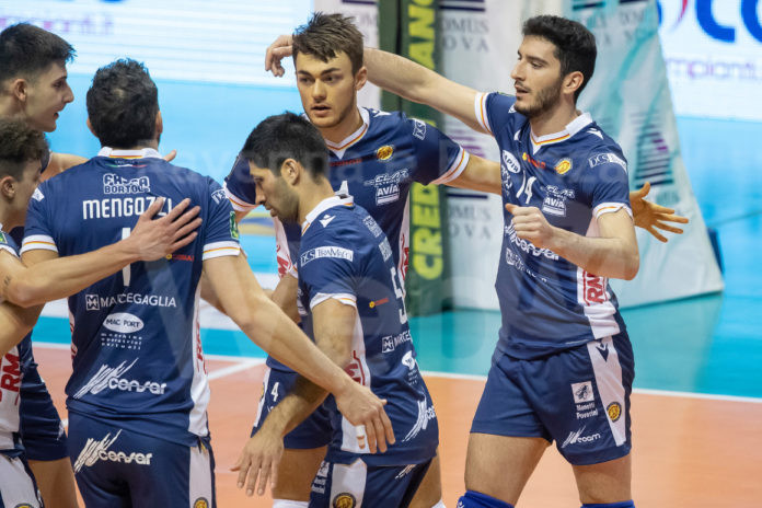 VOLLEY PALLAVOLO. Consar Ravenna - Cucine Lube Civitanova 2-3.