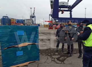 Porto, contrasto al contrabbando: sequestrate oltre 26 tonnellate di piastrelle di ceramica provenienti dalla Cina