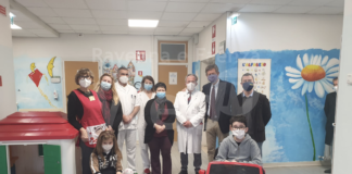 Donate tre macchinine elettriche ai piccoli pazienti della Pediatria