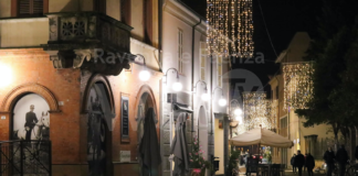 Lugo: il centro si illumina, speciali giochi di luce per gli auguri di Natale