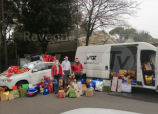 Regali di Natale per i bambini di 150 famiglie ravennati consegnati dall’associazione Terzo Mondo