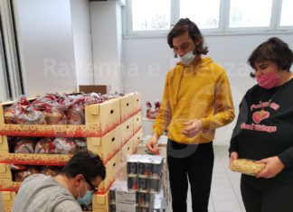 CSV per gli altri: Un natale in compagnia donare crea amore