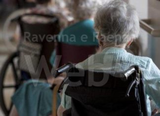 I sindacati: “Situazione drammatica nelle case di riposo per contagi e decessi, occorre ripensare i modelli di gestione”