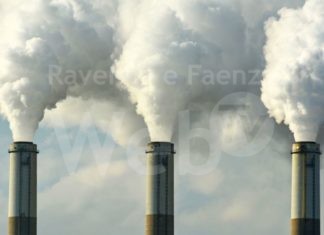 Gli ambientalisti in piazza per chiedere impegni decisivi sul PAESC