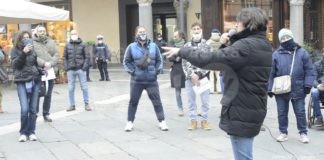 Movimento 3V: Manifesta in piazza del popolo in totale disaccordo con le politiche restrittive del Governo