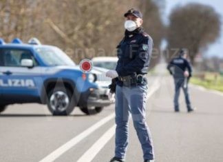 Auto fermata dalla Polizia per un controllo, ma il conducente era un ricercato: arrestato