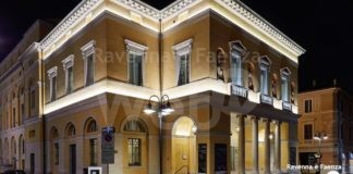 Ravenna ricorda Mario Salvagiani: una targa e una nuova illuminazione al Teatro Alighieri