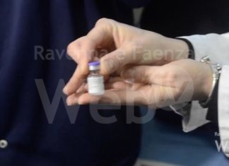 Covid, richiamo per i vaccinati con Janssen: potrà essere impiegato Pfizer o mezza dose di Moderna