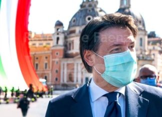 Crisi, l’appello di Conte: «Ora un governo di salvezza nazionale»
