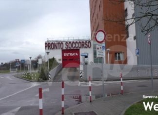 Nega un prestito ad una conoscente e viene colpita in testa con un martello