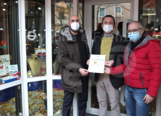 “Natale in vetrina”: la Gioielleria Borgo D’Oro si aggiudica il primo posto con il suo allestimento