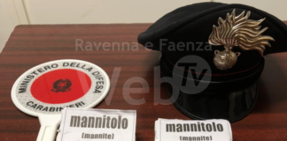 Cervia, fugge dai Carabinieri nel tentativo di disfarsi della droga: arrestato spacciatore