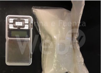 Polizia arresta 38enne per spaccio e fabbricazione documenti falsi, era stato espulso a Luglio