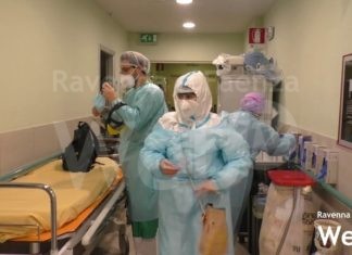 Infermieri, il sindacato: “Personale esausto, senza ferie e non sufficiente per combattere il virus e vaccinare la popolazione”