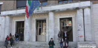 Scuole superiori, si torna in classe: ma non tutti gli studenti sono d’accordo