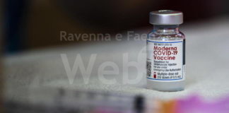 Vaccinazioni: confermati gli open day già programmati, ma con esclusivo utilizzo di Pfizer e Moderna