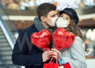 San Valentino: un regalo da parte dei negozianti per chi fa acquisti per la festa degli innamorati