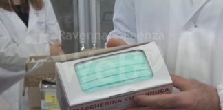 Scuola, USB chiede il ritiro delle mascherine prodotte dalla FCA: “Se test confermati studenti e personale scolastico a rischio”