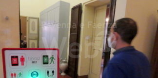 Azienda faentina dona al Comune un ‘semaforo’ anti-Covid per l’accesso nei locali