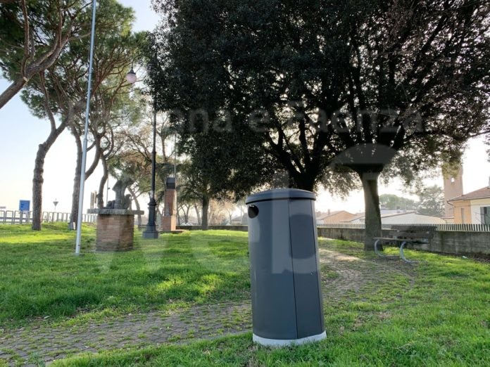 Nuovo cestino al parco della Resistenza di Cotignola