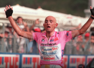 Passaggio del Tour de France: a Brisighella omaggio a Marco Pantani