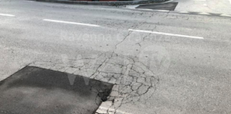 Cedimento dell’asfalto in via Dismano a San Zaccaria