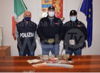Polizia ferma autoveicolo e trova droga, arrestato 47enne spacciatore