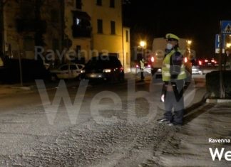 Grave incidente a Brisighella: donna investita mentre attraversa la strada
