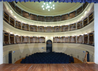 Il Teatro Comunale di Russi aderisce all’iniziativa “Facciamo luce sul teatro”