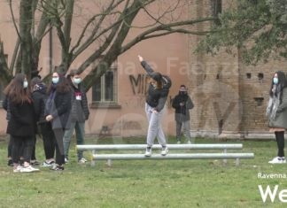 Mercoledì l’inaugurazione di un murales realizzato dalle magliette gialle al giardino Amadesi