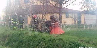 Tragedia a Cannuzzo: perde la vita ribaltandosi col trattore
