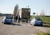 Polizia blocca camion che trasportava clandestini