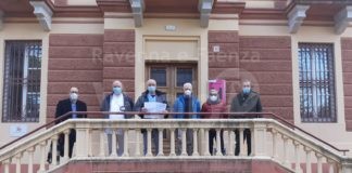 Solidarietà: donazione all’Hospice di Lugo da parte della Cicloturistica Baracca