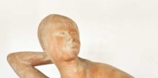 Una scultura di Emilio Greco nei depositi del Mar